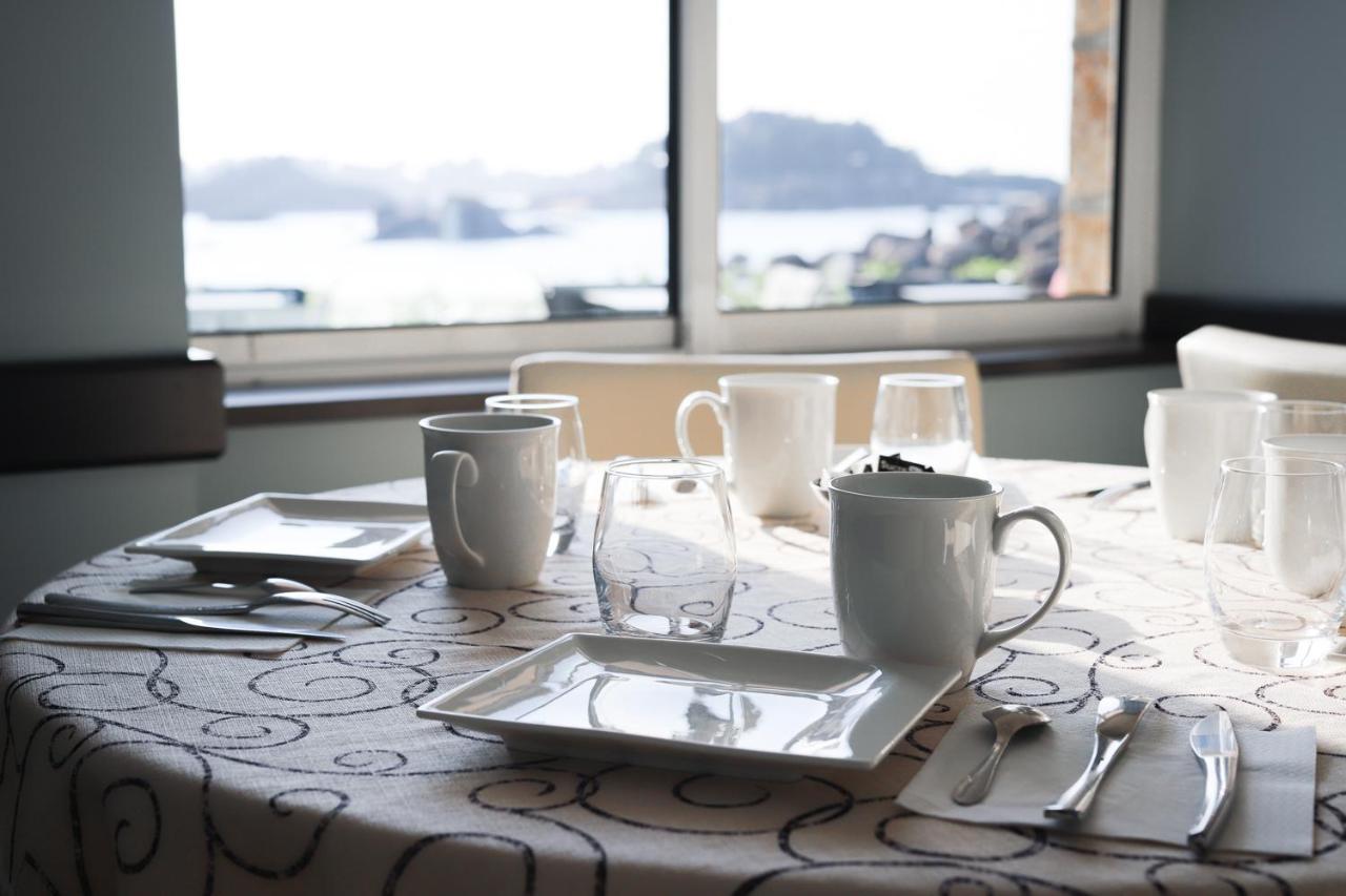 Logis Hotel Saint Guirec Et De La Plage 펄로스가이렉 외부 사진